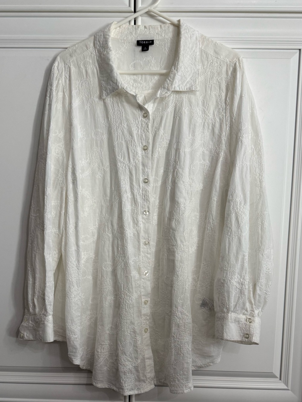 torrid Women’s Plus Size White Embroidered Cotton Button-Down Blouse Shirt 4XL